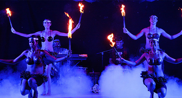 Concert et spectacle de danse polynésienne pour une animation nocturne au camping Le Port de Plaisance à Bénodet en Bretagne