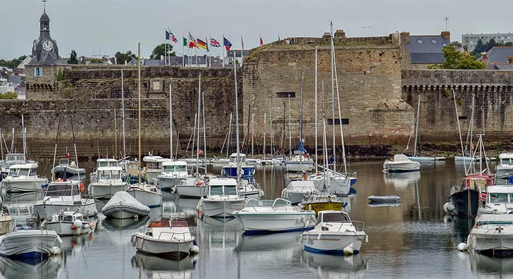 Vue du port à Concarneau en Bretagne